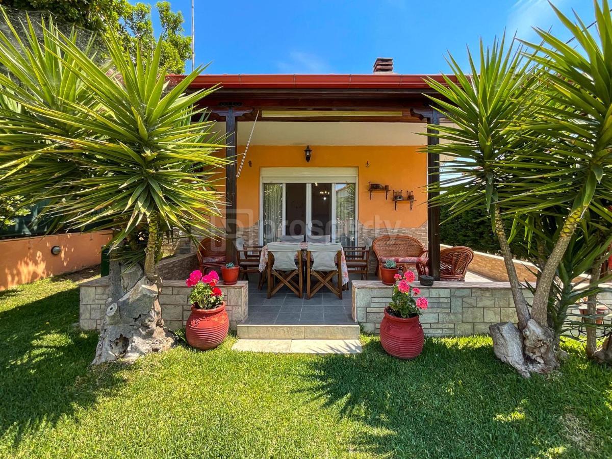 Private Paradise In Nikiti Exterior photo